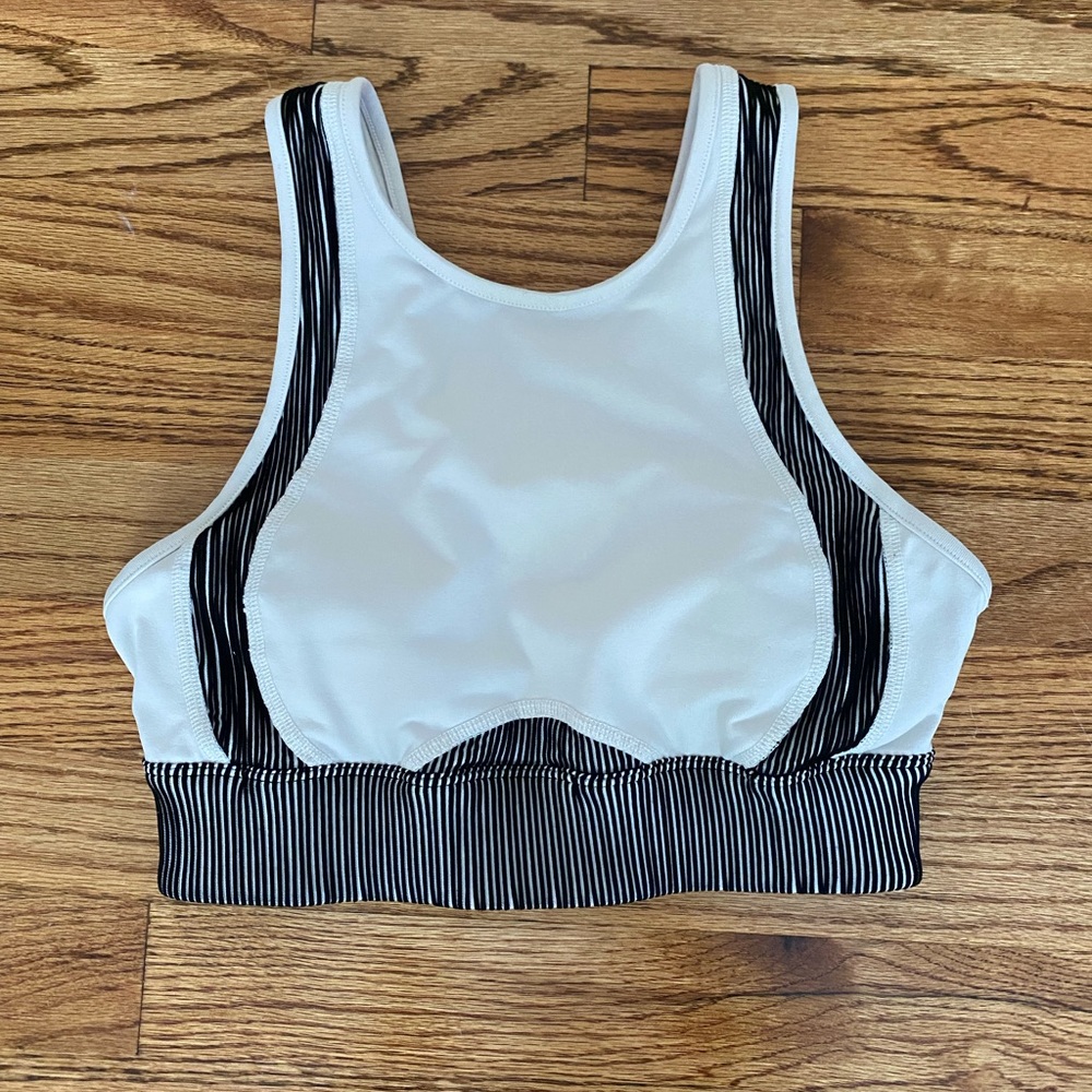 Alo Electric Bra in Bone!